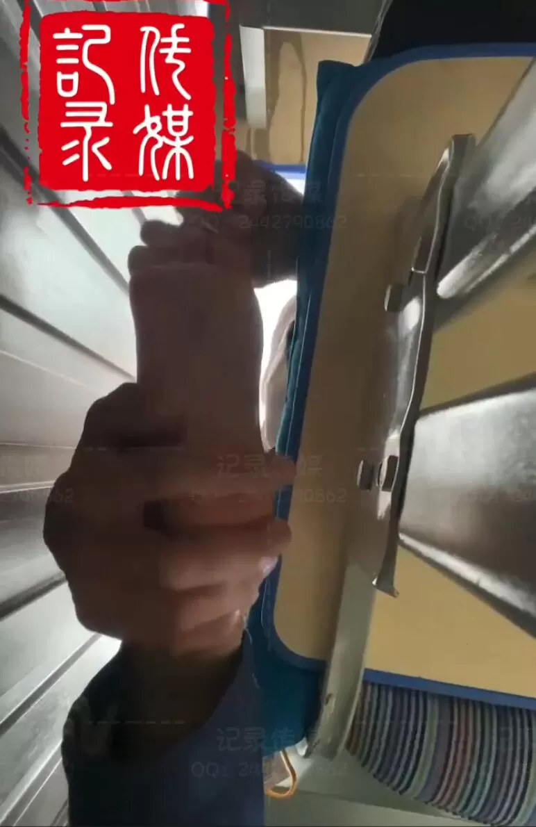 230843dd6o0do6018lzlo6.webp