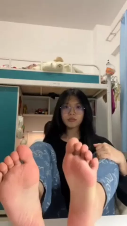忽悠大学生来脚模面试 4 【23部合集】.mp4_snapshot_00.46.326.webp