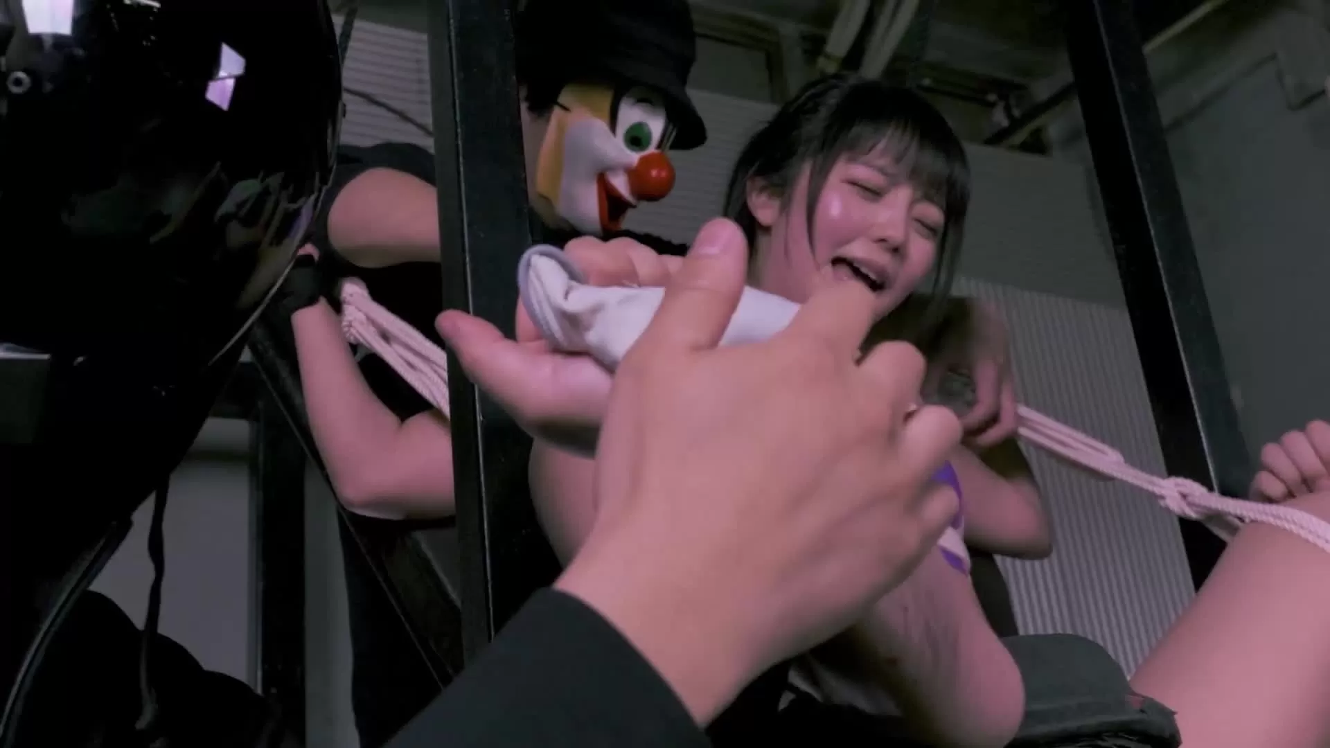陸部女子をくすぐりたい-泉りおん_2_4.webp
