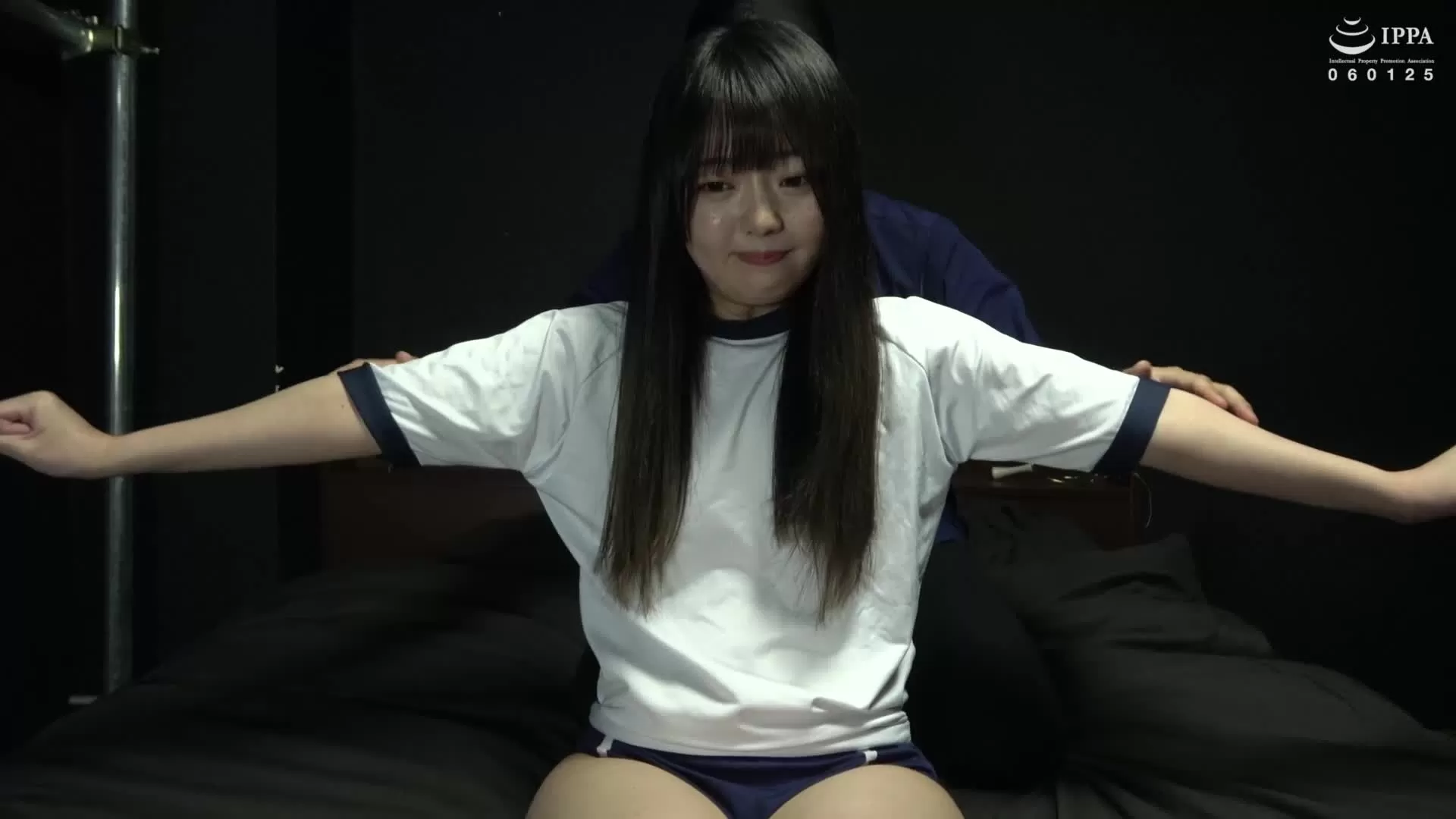 AD-833 「体育の時間」ブルマ少女に道具を使ってくすぐり我慢チャレンジ！ 泉りおん_9_0.webp