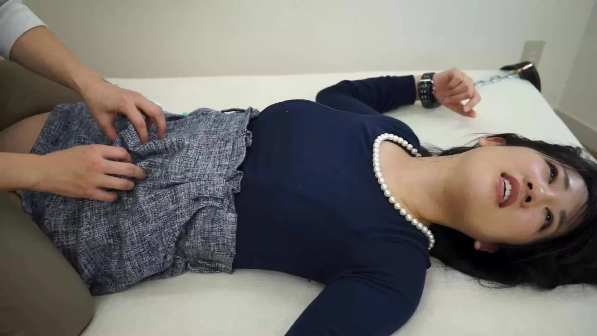 H-29 蓝衣珍珠少妇 WK071.0008 - 00-08-26.webp