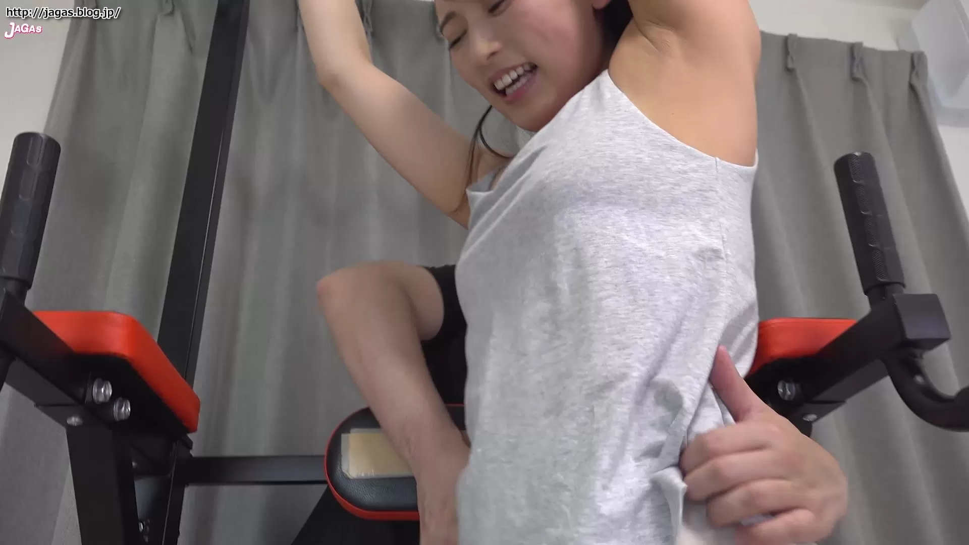 H-36 由莉 ゆり 嘻嘻哈哈大笑的全身高速搔痒地狱 WT631_Yuri.0000 - 00-00-49.webp