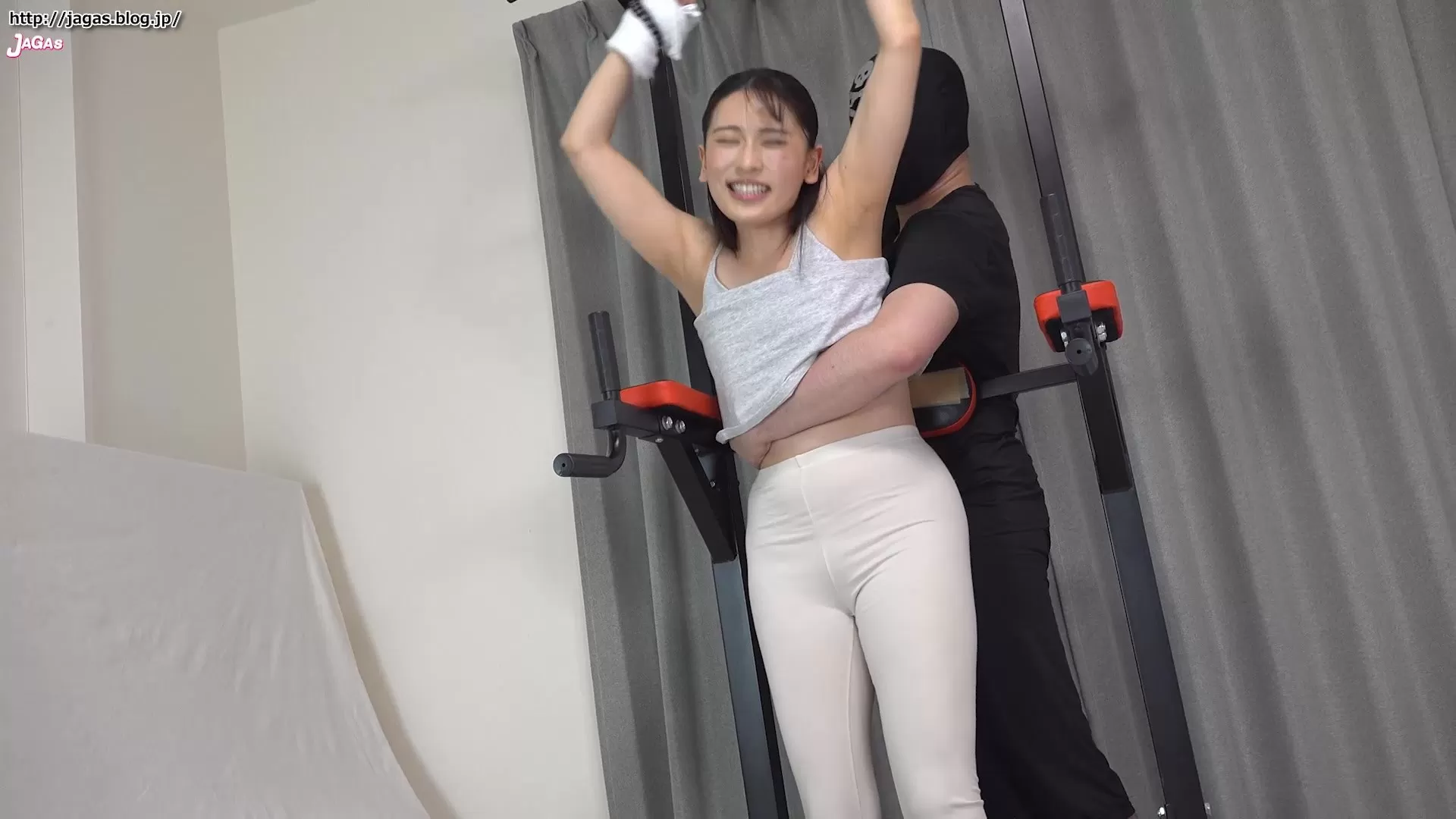 H-36 由莉 ゆり 嘻嘻哈哈大笑的全身高速搔痒地狱 WT631_Yuri.0006 - 00-05-43.webp