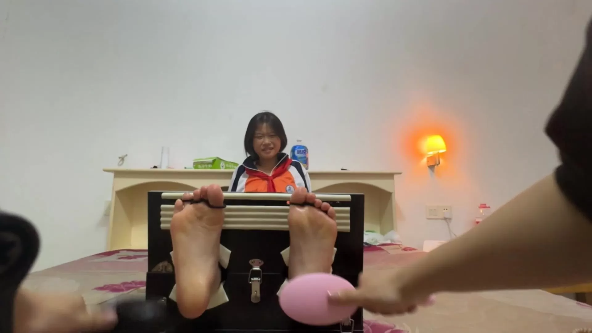 不肯说出密码的校服妹.0005 - 00-17-13.webp