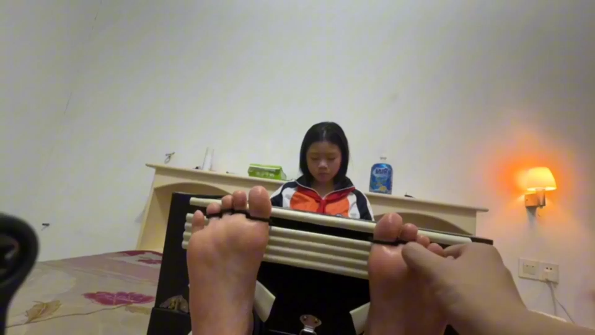 不肯说出密码的校服妹.0012 - 00-37-19.webp