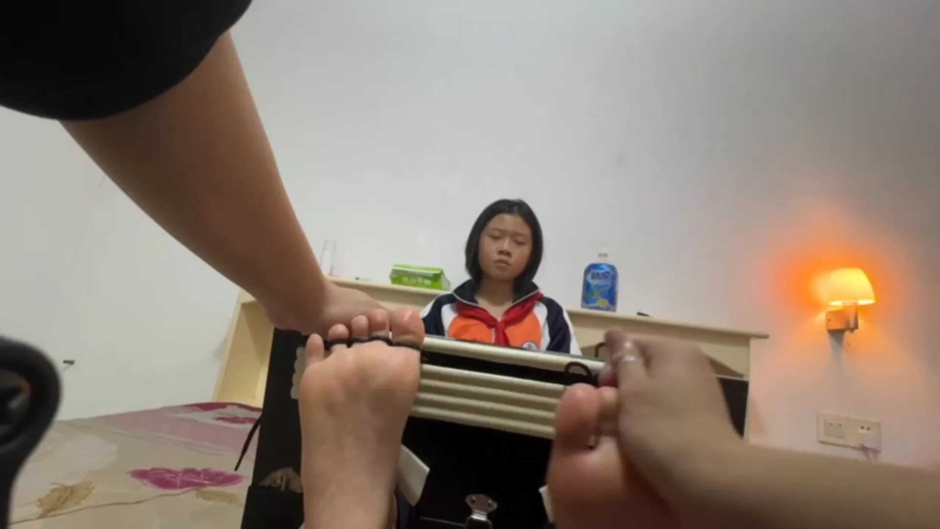 不肯说出密码的校服妹.0013 - 00-40-11.webp