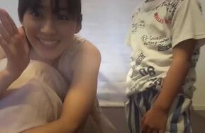 日本母子合集12部-母と息子 - こちょこちょ対決
