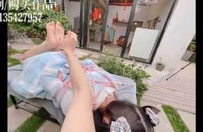 【咕精品】双马尾lo娘茶茶の户外裸足驷马写生TK放置